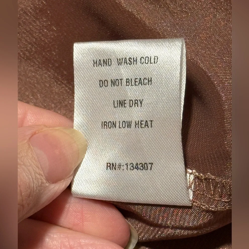 Elegant Metallic Long Sleeve Dress - Picture 14 of 15